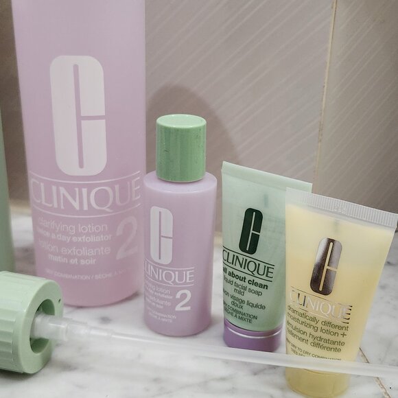 Clinique facial care package - Picture 2 of 3